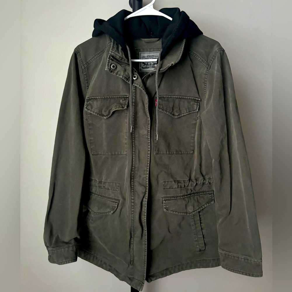 Levi’s Oversized Lighweight Army Jacket